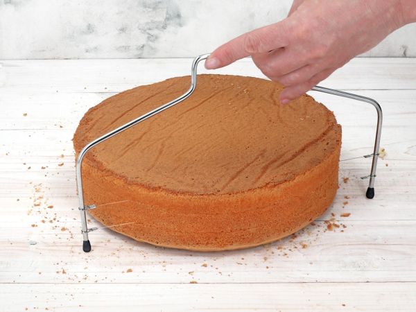peilis biskvitams perpjauti